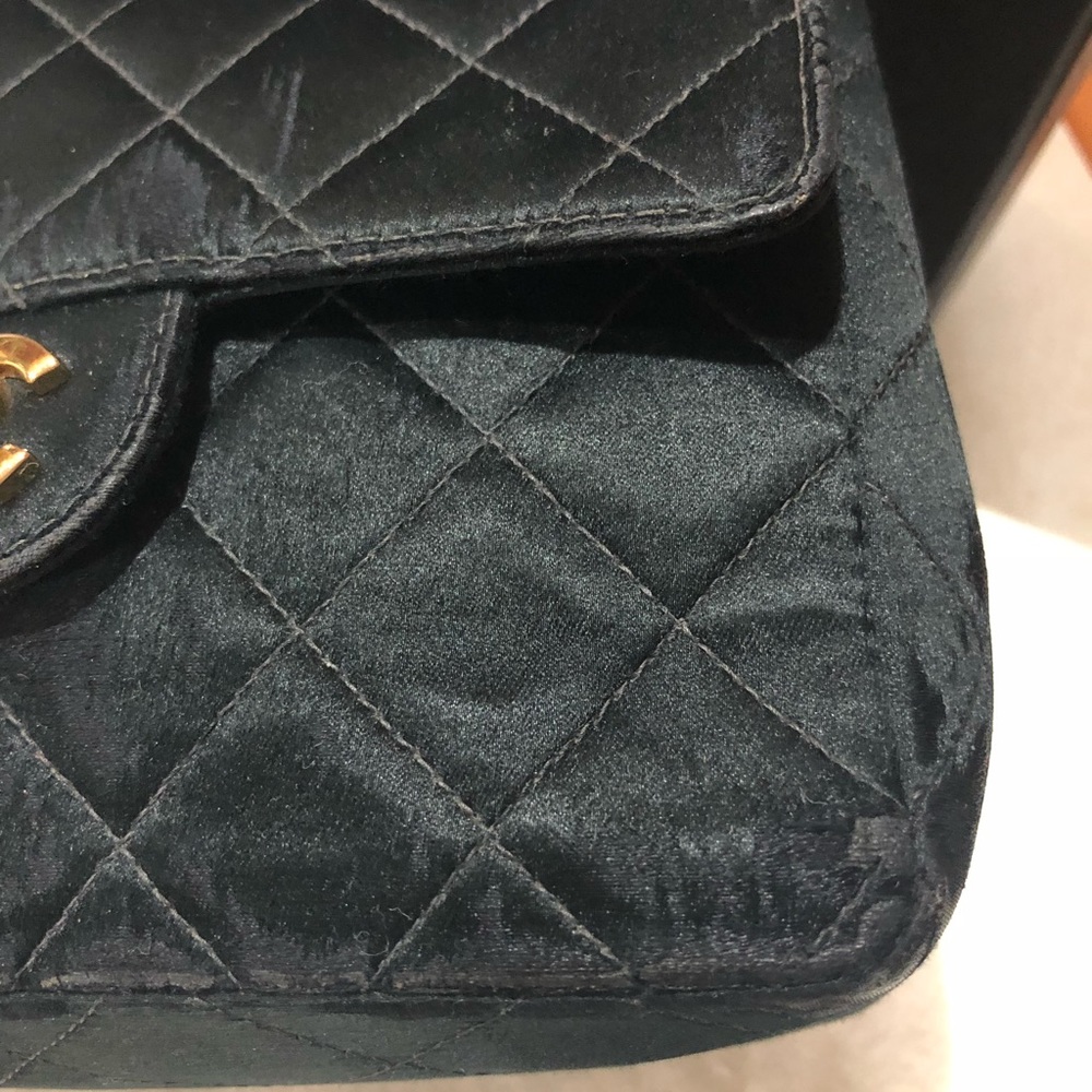 SOLD auth Chanel square mini matellase - Picture 3 of 8